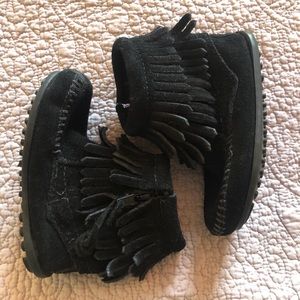 Black Suede Minnetonka Toddler Sz 7 Moccasin Boots